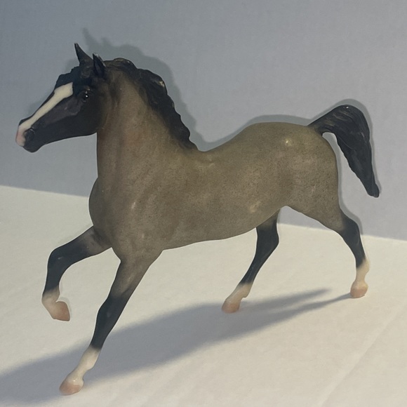 Breyer horse blue roan quarter horse - Picture 5 of 10